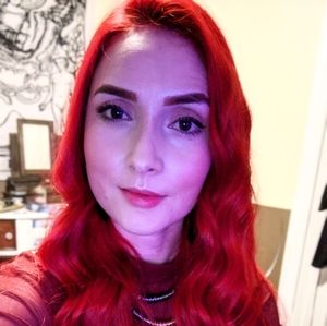 Meet your Posher, Alma